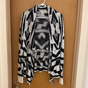 Daytrip Sz L Geometric Black and White Women's cardigan
